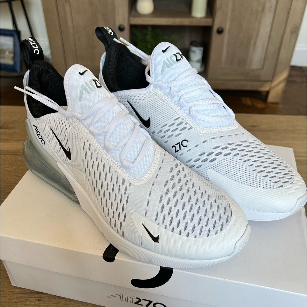 Men’s Nike Air Max 270 BRAND NEW NEVER WORN. In Box